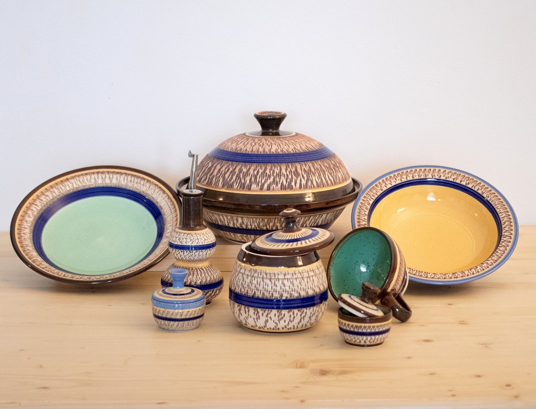 Several pots laying on a table