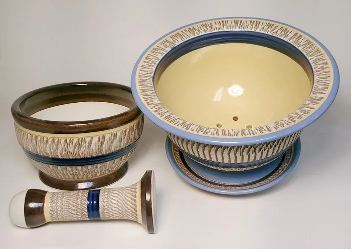 Mortar and colander